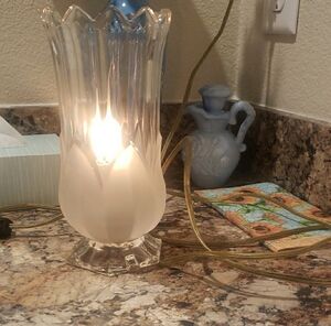 Elegant Frosted Glass Table Lamp